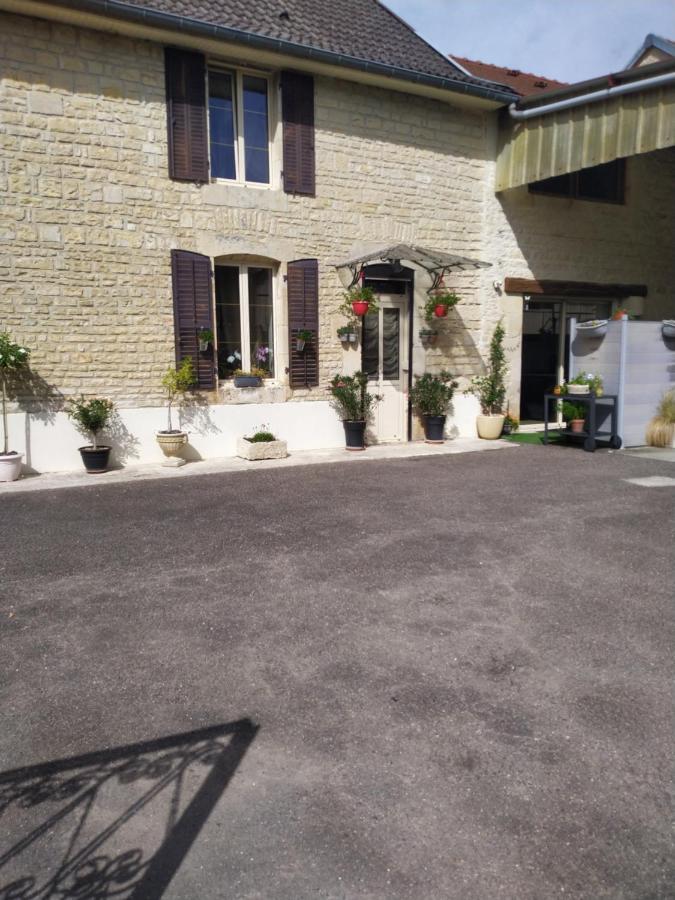 A La Maison Du Bonheur Lanty-sur-Aube Exterior photo
